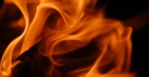 Утром в Луганске сгорел магазин