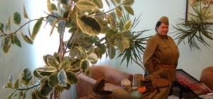 Донецкие “Патриоты” подарили музею люк от танка