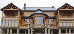 Грузовиками и вертолетами: как эвакуировали сокровища из Межигорья