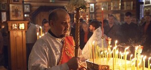 В Харьков прибыл Благодатный огонь из Иерусалима