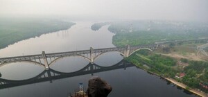 Не для слабонервных: На недостроенных мостах сняли экстремальное шоу. ВИДЕО