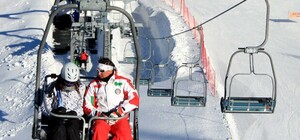 Найбільші курорти Карпат засипав сніг: фоторепортаж