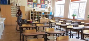 Никаких уроков: У школьников начались 