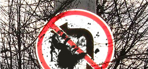 Вопрос - ответ: что делать, если на дороге закрашенный или сломанный знак