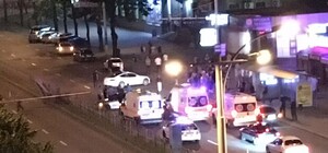 В центре Запорожья произошло ДТП с участием редкого автомобиля