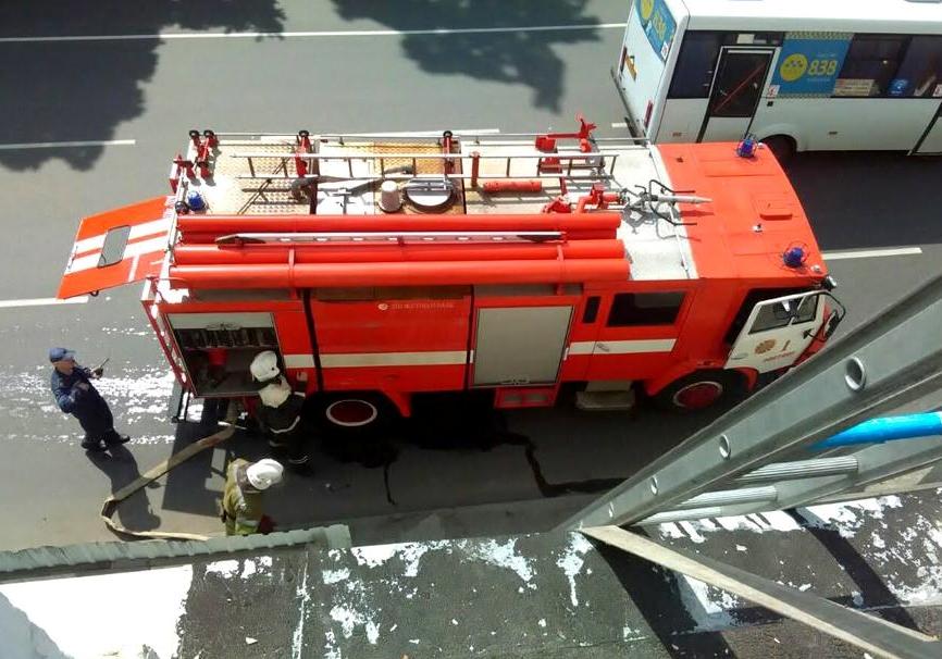 Новость - События - В Полтаве горел дом: пожарные спасли маленьких детей
