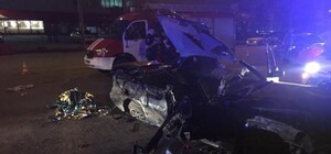 На Московском проспекте перевернулось авто - двое погибли (фото)