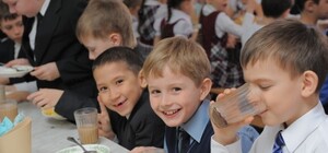 Харьковских школьников кормят на 9 гривен в день