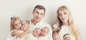 Одесские пятерняшки поучаствовали в своей первой фотосессии