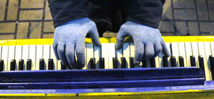 На вокзале в Днепре будет играть фортепиано