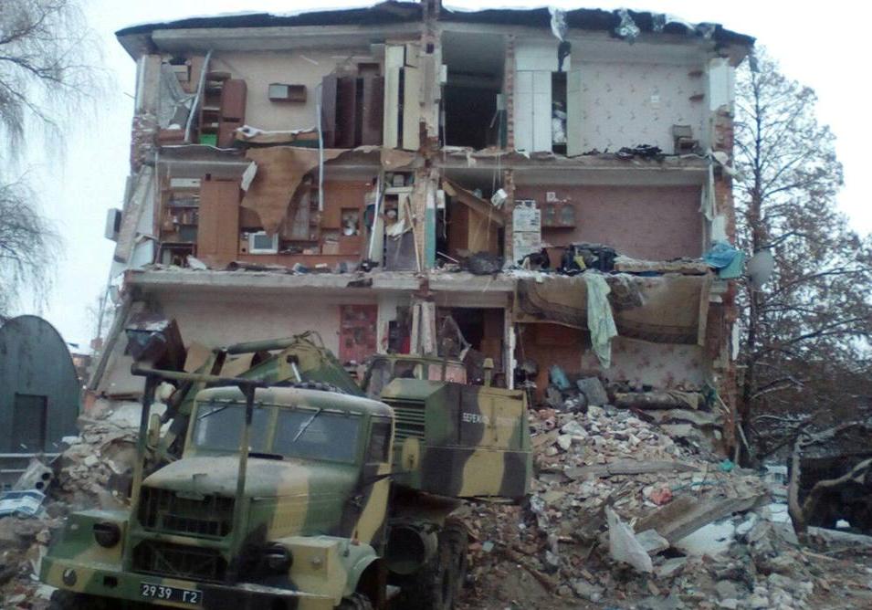 Новость - События - Трагедия в Чернигове: спасатели продолжают разбирать завалы рухнувшего дома