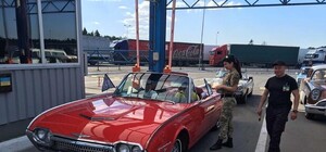 Фотофакт: як автомобілі 