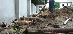 Фотофакт: в центрі Львова знайшли масові поховання людей