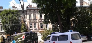 Ти можеш допомогти: чого потребують поранені у Львівському шпиталі