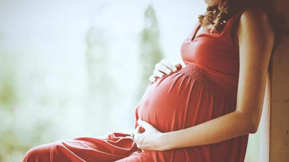 Новость - События - Минутка добра: полтавские патрульные помогли беременной девушке