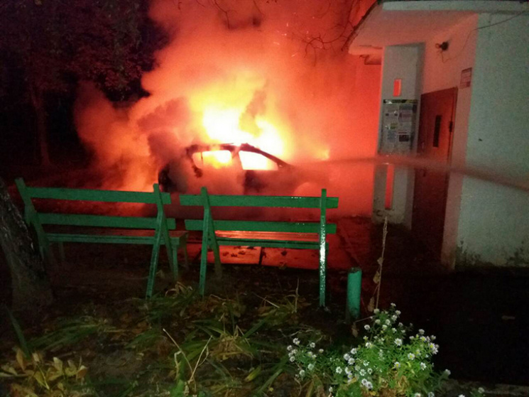 Новость - События - Фотофакт: в Полтаве на Садах-1 ночью сгорела машина