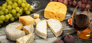 Як це було: на вихідних львів’яни ласували сиром та вином