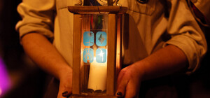 Символ миру: до Львова привезли Вифлеємський вогонь