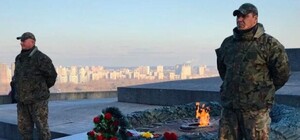 В парке Славы установили стационарный пост охраны Вечного огня