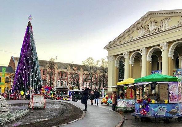 Новость - События - Полтава - второй город по количеству потраченных денег на новогодние праздники