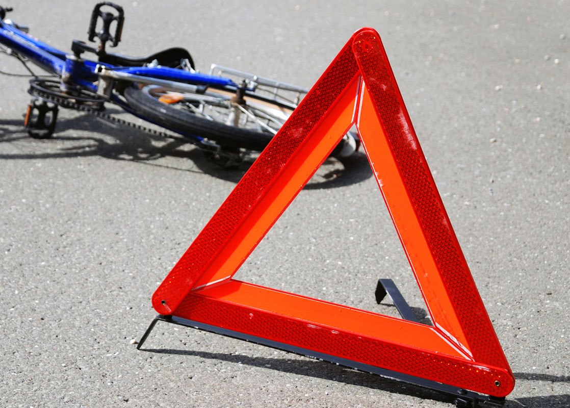 Новость - События - На Полтавщине водитель сбил велосипедистку и сбежал с места ДТП
