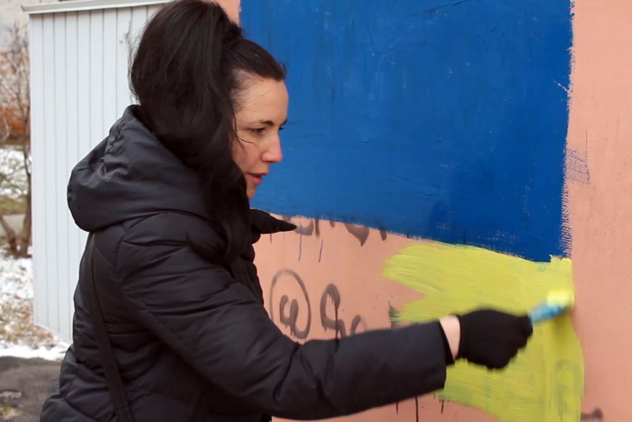 Новость - События - На мусорных баках и фасадах домов: полтавские копы зарисовали рекламу наркотиков