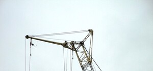 Кран-убийца: на запорожском предприятии придавило мужчину