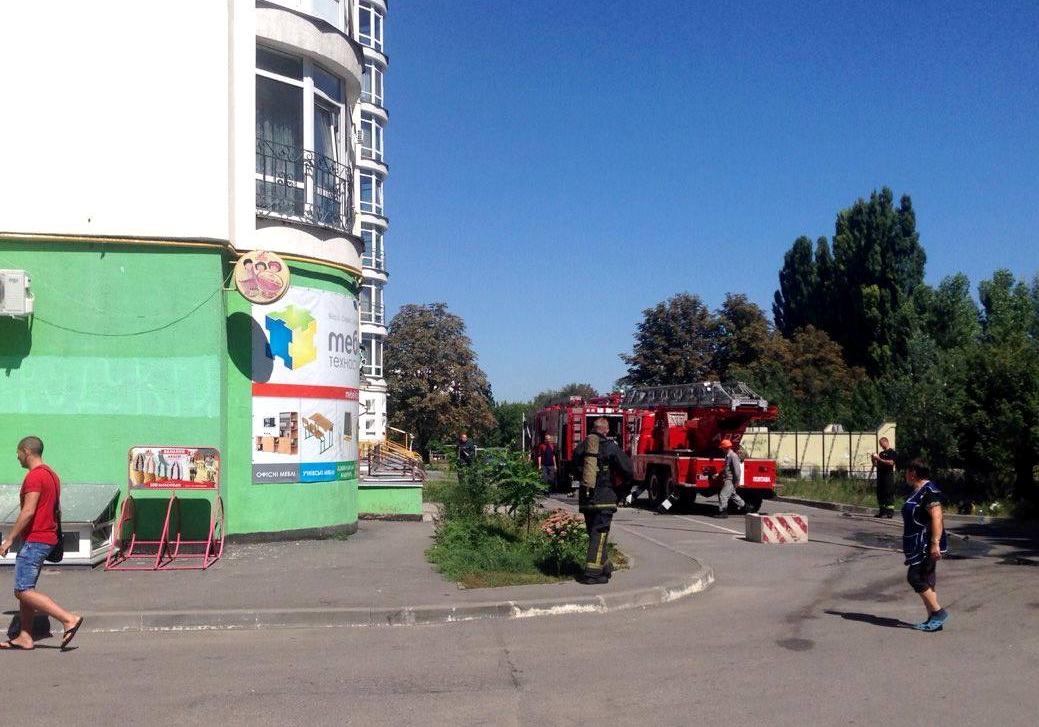 Новость - События - Бросил окурок в соседский балкон: на Героев Сталинграда выгорела квартира