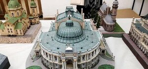 Фото – очей не відвести: у Львові відбулась виставка унікальних моделей військової техніки