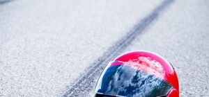 Старт не задался: на Набережной Заводской парад байкеров начался аварией