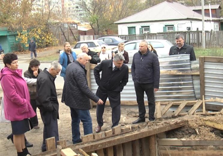 Новость - Коммуналка - Напугали: полтавским чиновникам показали порывы канализации на коллекторах