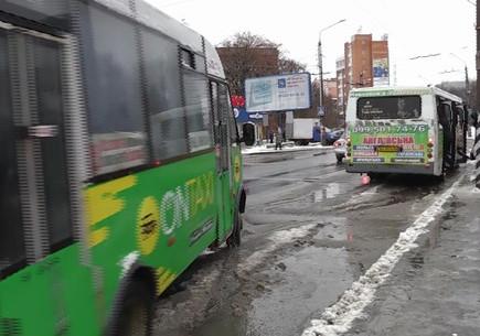 Новость - События - В центре Полтавы маршрутчик сбил 10-летнюю девочку и уехал с места ДТП