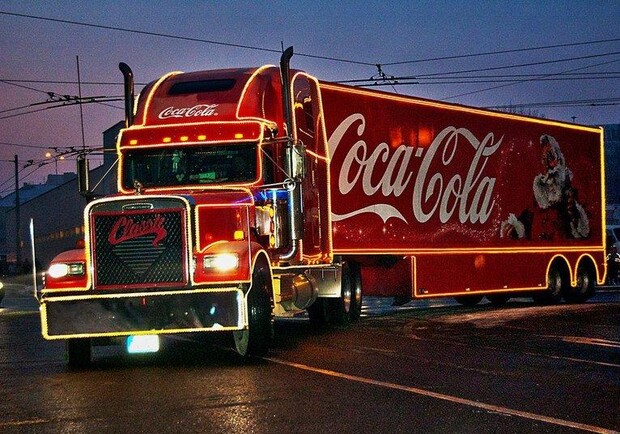 Новость - События - Свято наближається: в Полтаву едет новогодний грузовик