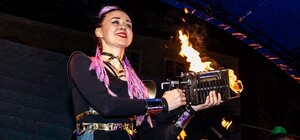 Вогняні дракони і запальні дівчата: у Львові зустріли 4717-й Китайський новий рік