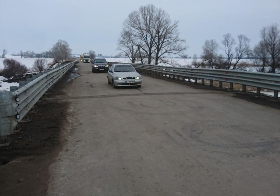 На Полтавщине открыли мост через реку Кобелячок