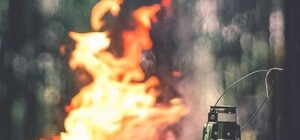 Спрячь спички: в Киеве будут штрафовать за сжигание листьев