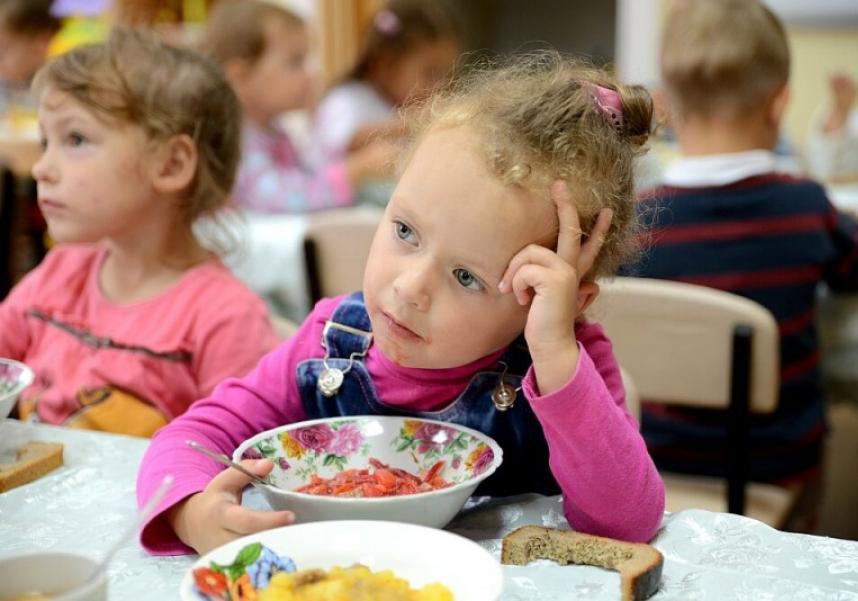 В полтавских школах завышают цены на обеды