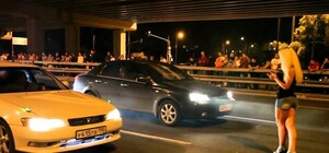 Відео: у Рясному молодики влаштували нелегальні нічні перегони