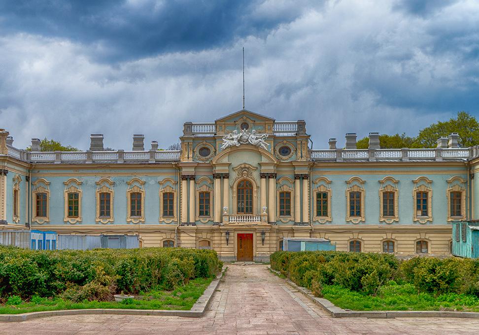 Мариинский дворец переведен на самоокупаемость, снять жилье в нем может каждый / Vitaliy Stelmakh