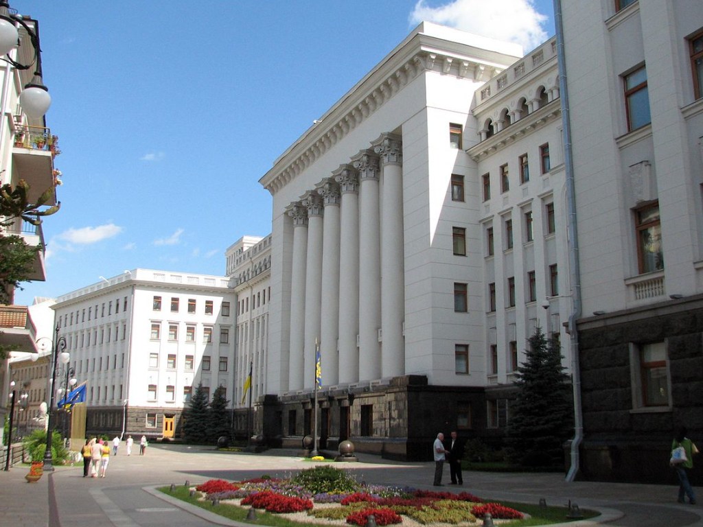 Замглавы Администрации президента рассказал, в каком режиме работает команда Зеленского