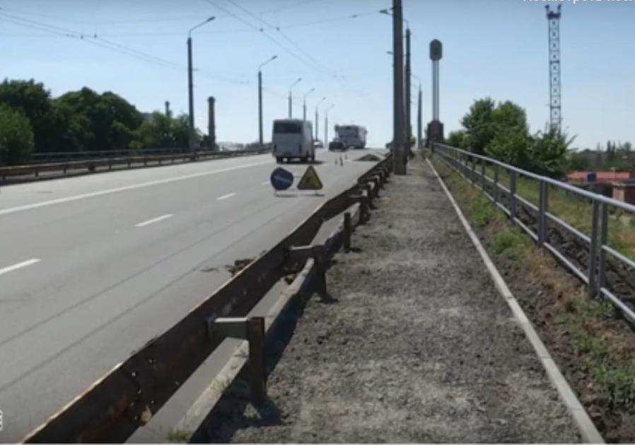 В Полтаве на Маршала Бирюзова ремонтируют мост