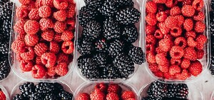 Без хробаків і пестицидів: у МОЗ розповіли, як правильно їсти ягоди