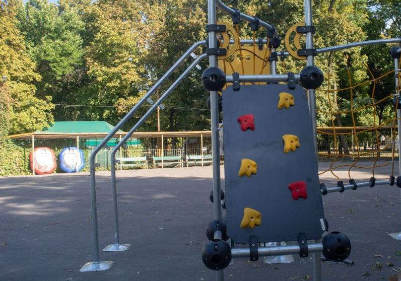 В парке "Победа" на День города откроют детскую спортивную площадку / Фото: zmist.pl.ua