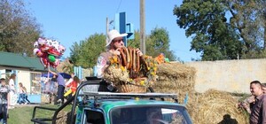 Фотофакт: на Львівщині виклали карту України з ковбаси