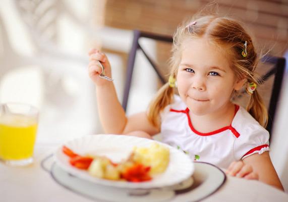 В Полтаве начали проверку качества питания в детских садах