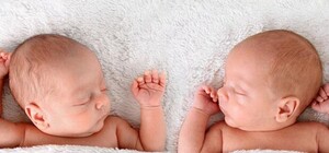 Родила двойню в 15 лет: стало известно о состоянии малышей