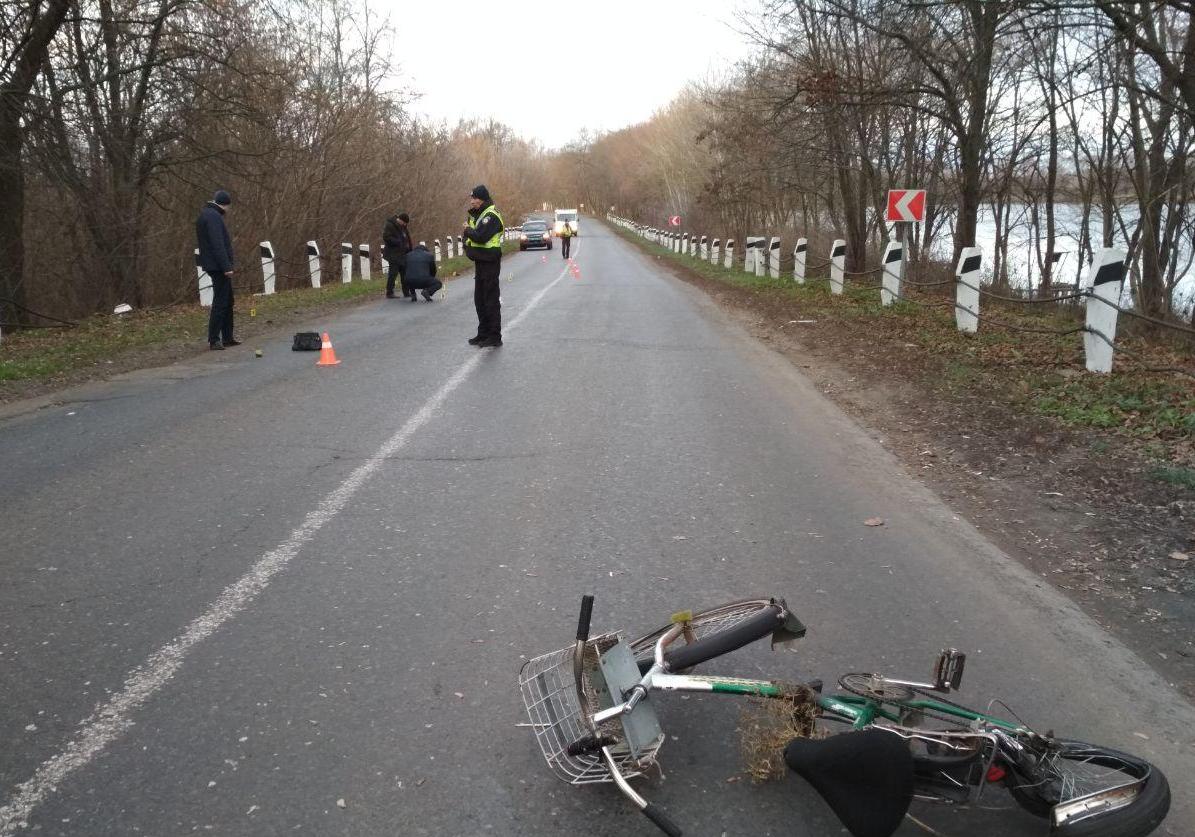 На Полтавщине насмерть сбили велосипедистку