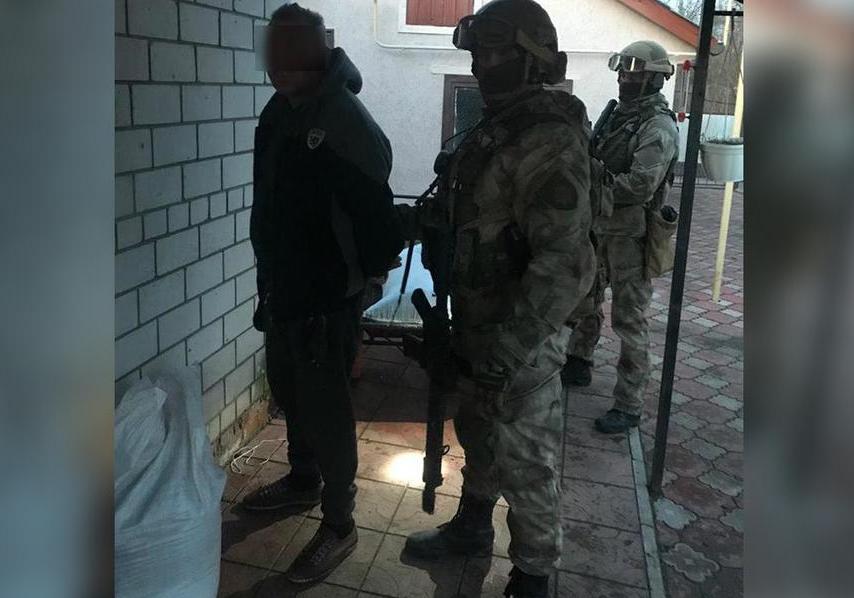 На Полтавщине задержали мужчину, который из ружья обстрелял наряд полиции