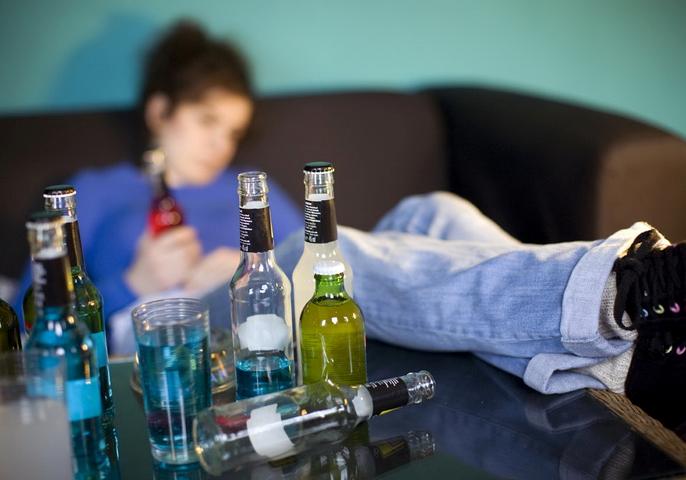 На Полтавщине от передозировки алкоголем умер 17-летний парень