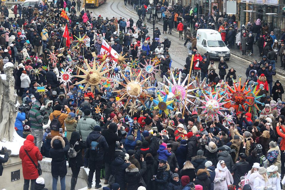 Львів колядує: центром міста пройшла 